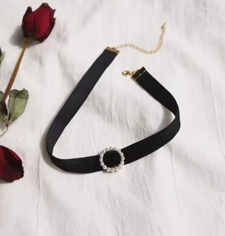 Stroke of Midnight Necklace | Happily Ever After